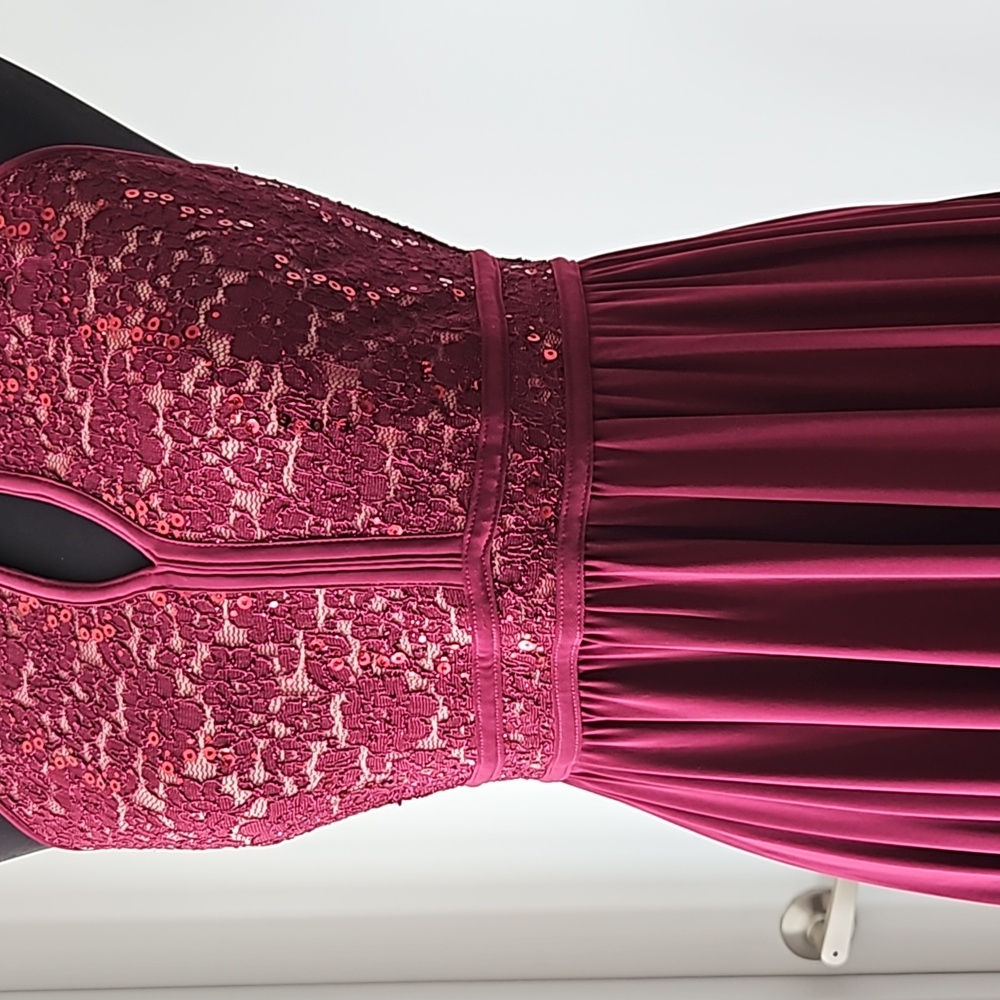 Bridesmaids formal sleeveless dress - Picture 8 of 8